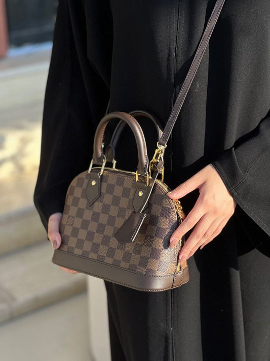 lv bag M